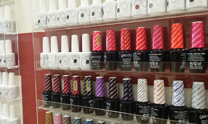 Neutral nail color styles